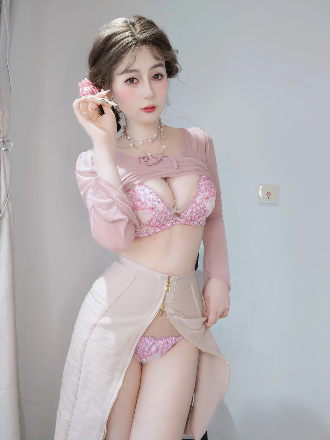 白银81 - 24年12月会员合集 (15套) [102P,5V-567MB] tg@simisebaisi 【丝足阁】004.webp